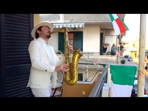 &quot;Bella Ciao&quot; - BALCONY SAX PERFORMANCE in ITALY